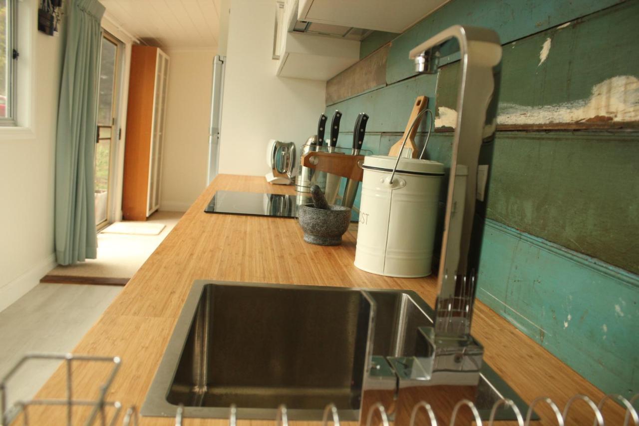 Twodogfolly Apartment